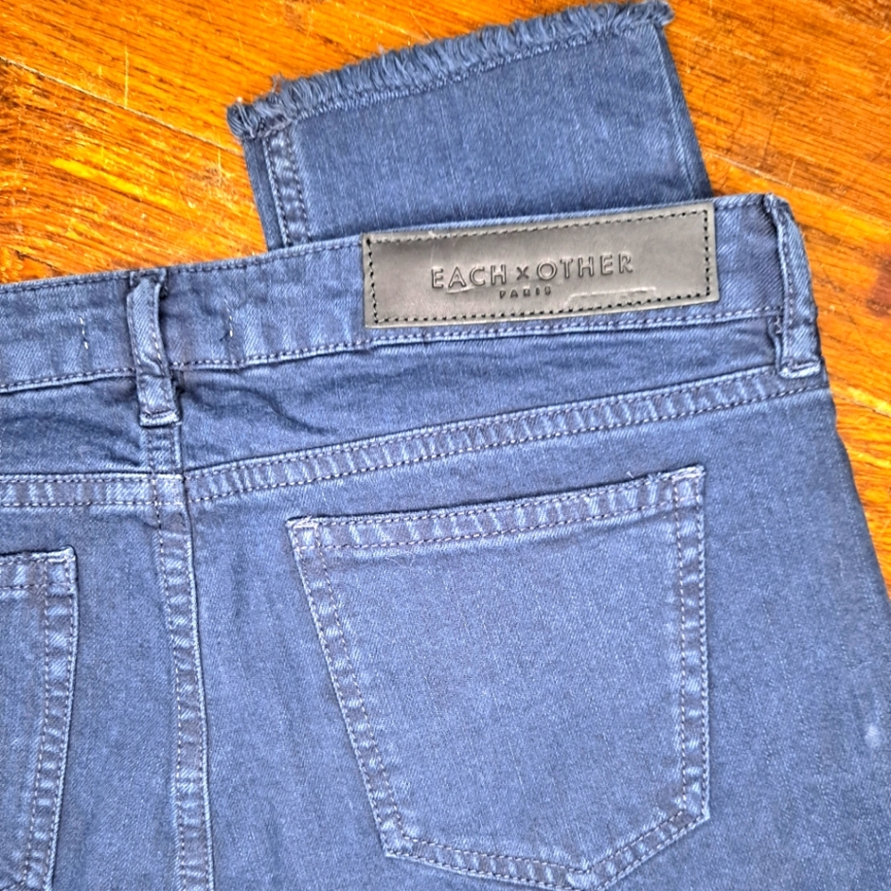 EACH×OTHER Paris dark blue jeans